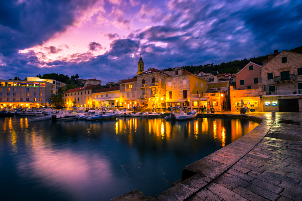 Hvar Bei Nacht