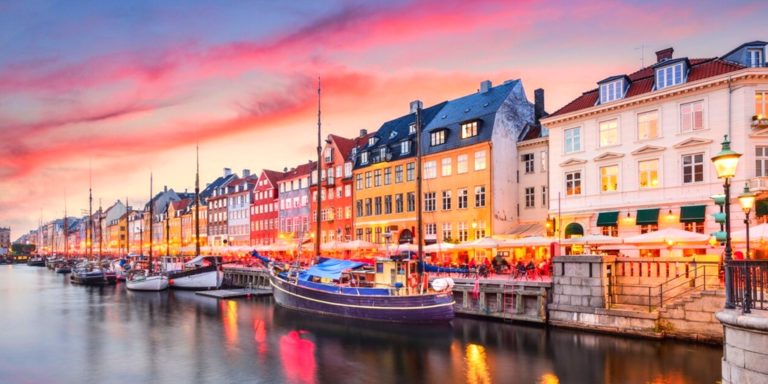 Weihnachtsmarkt in Kopenhagen: Übernachtung ab 26€ p.P. (Kapselhotel) / 4* Hotel ab 74€ p.P. (DZ)