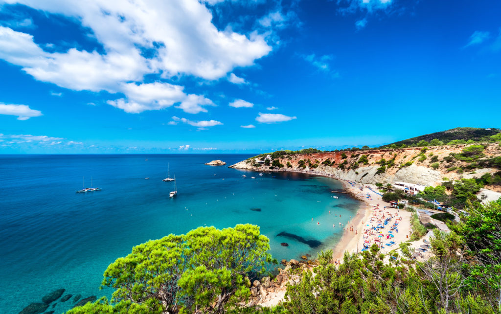 Strand Cala d'Hort auf Ibiza, Balearen