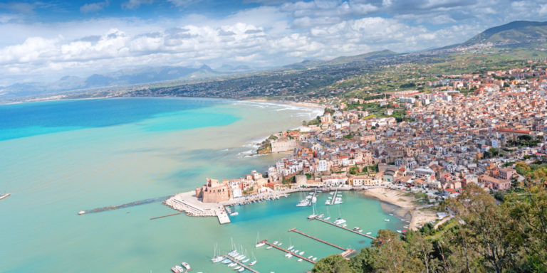 Sizilien Urlaubsdeal Sizilien Urlaub 1 Woche für 276€ inkl Frühstück, Flug & Zug zum Flug