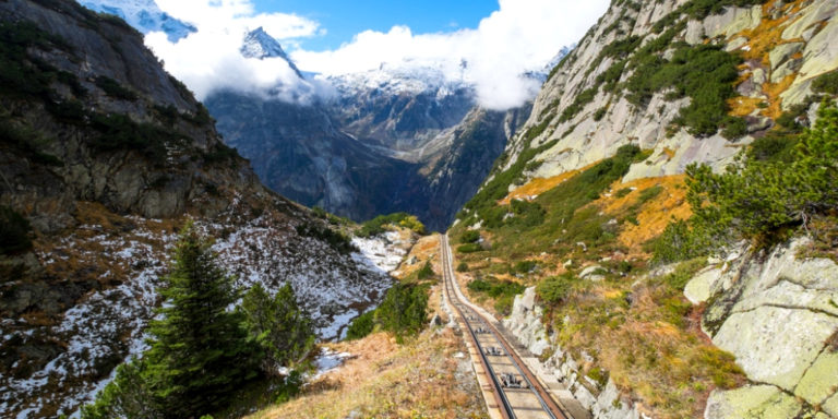 Achterbahn in den Alpen