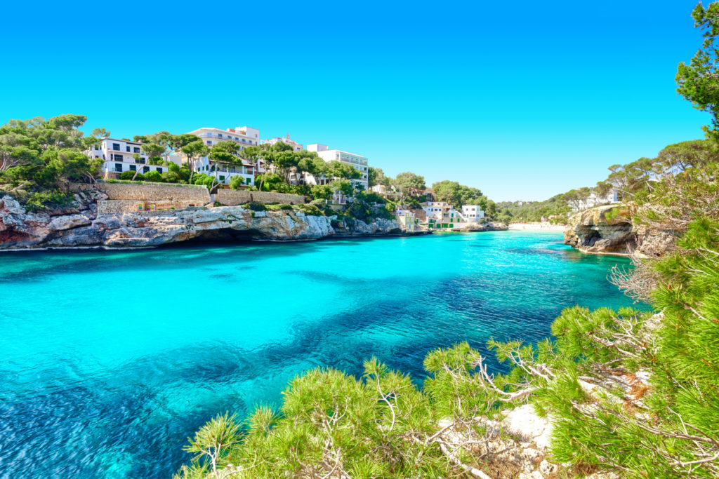 Blick auf Küstenabschnitt von Cala Santanyi