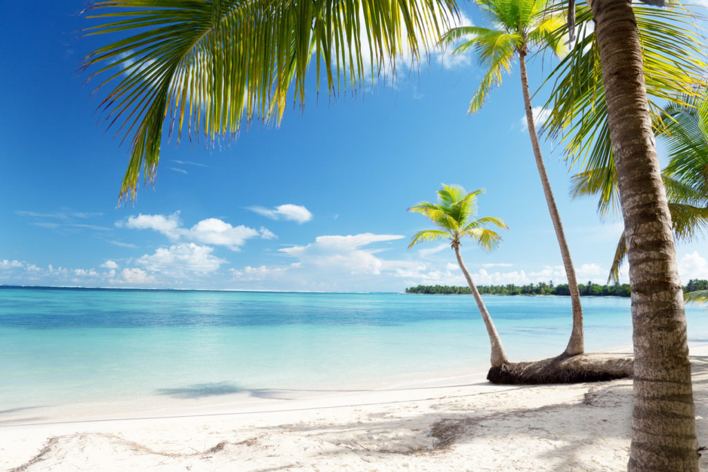 Tropischer Strand in der Dominikanischen Republik