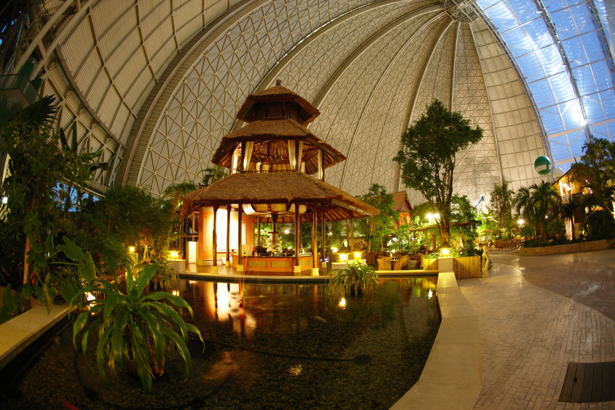 Tropical Islands Bali Pavillon