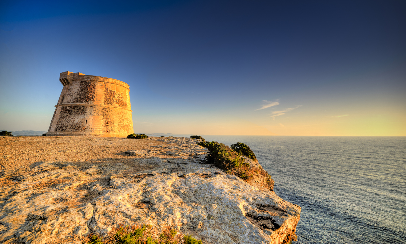 Wehrturm Torre de Son Ganxo in Punta Prima, Menorca